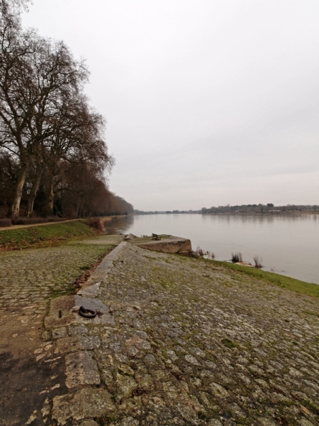 Quais à Chateauneuf sur Loire.jpg